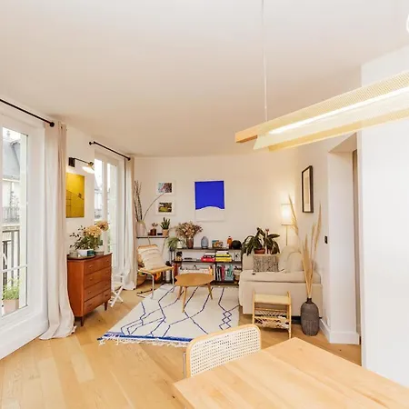 Nice Apt For 4 With Balcony Near Montmartre ! Παρίσι