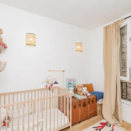 Nice Apt For 4 With Balcony Near Montmartre ! Διαμέρισμα *