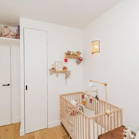 Nice Apt For 4 With Balcony Near Montmartre ! Appartement *